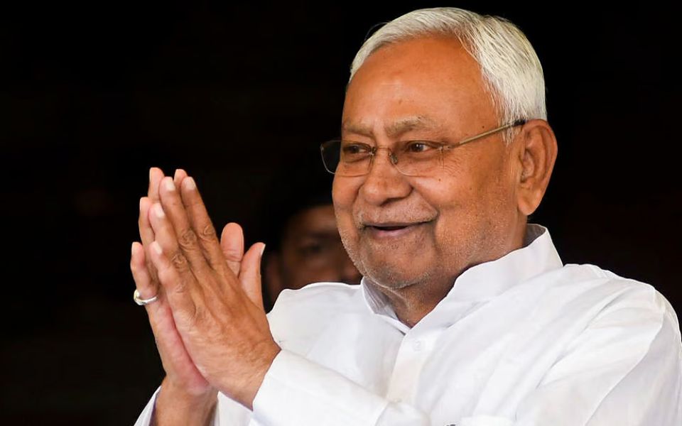 Nitish recommends cabinet dissolution before meeting Guv to resign as Bihar CM: State minister